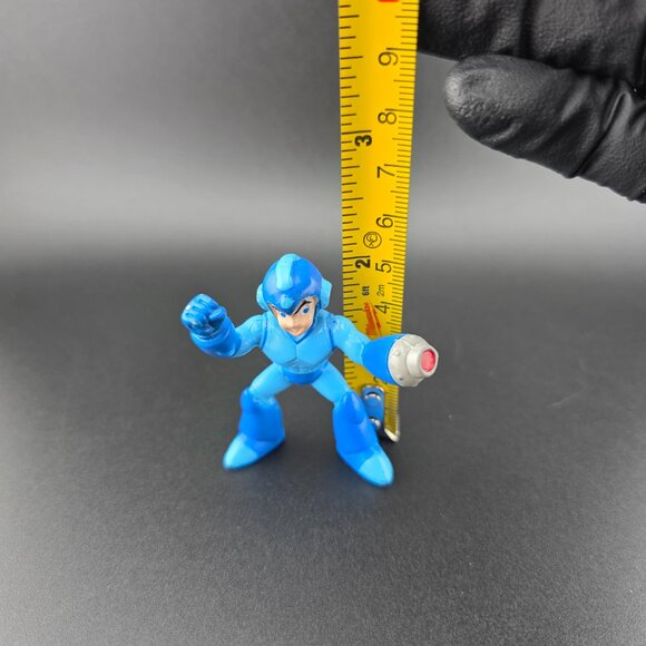 Bandai Mega Man Figure 2” Good Condition - Picture 9 of 9